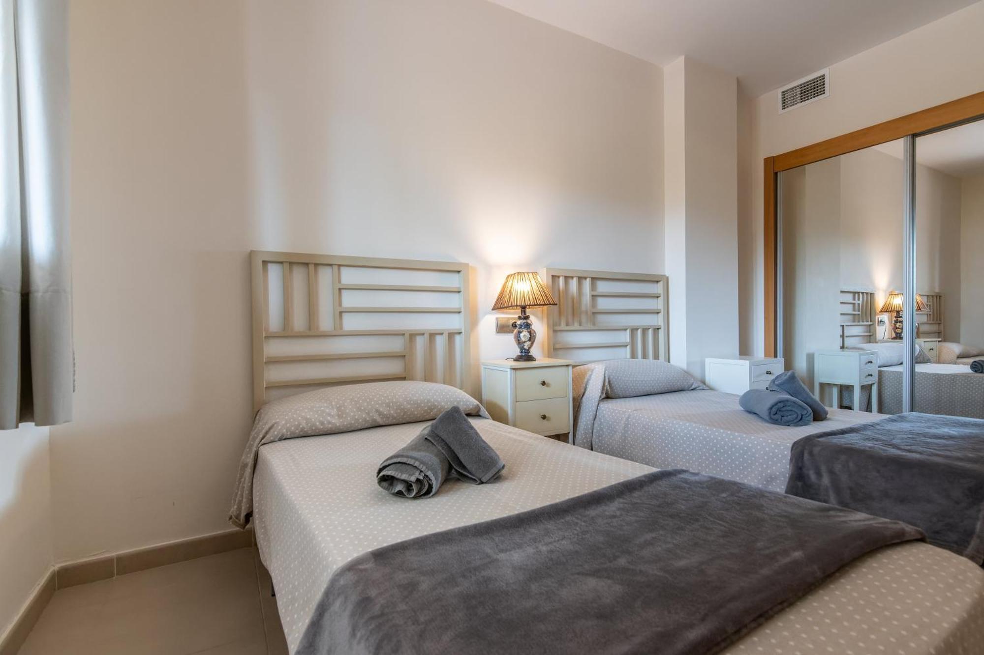 Ferienwohnung Playa Marina By H Isla del Moral Zimmer foto